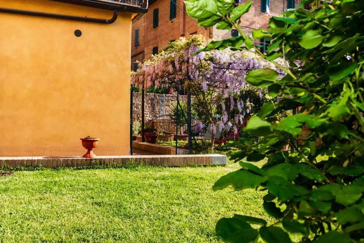 Advocata Nostra Incontro Di Storia E Centralita เซียนา ภายนอก รูปภาพ